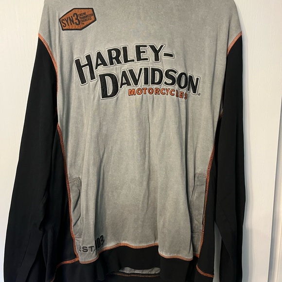 Harley-Davidson Other - Harley-Davidson Gray and Black Long Sleeve hooded Shirt . Size XL